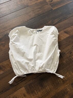 Zara White Crewneck Button-Back Crop Top